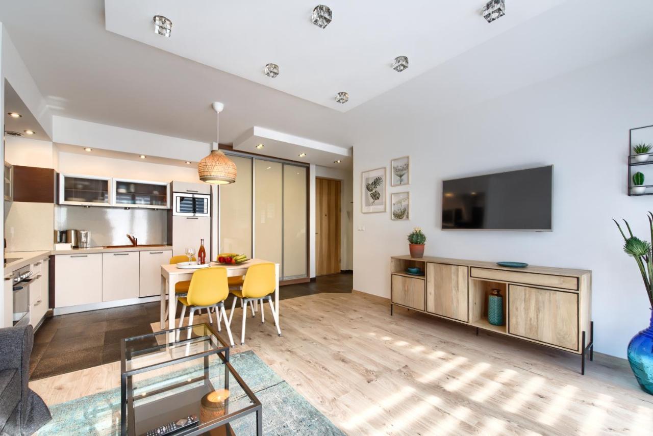 City Center Apartament Parking By Impero Posen Exterior foto